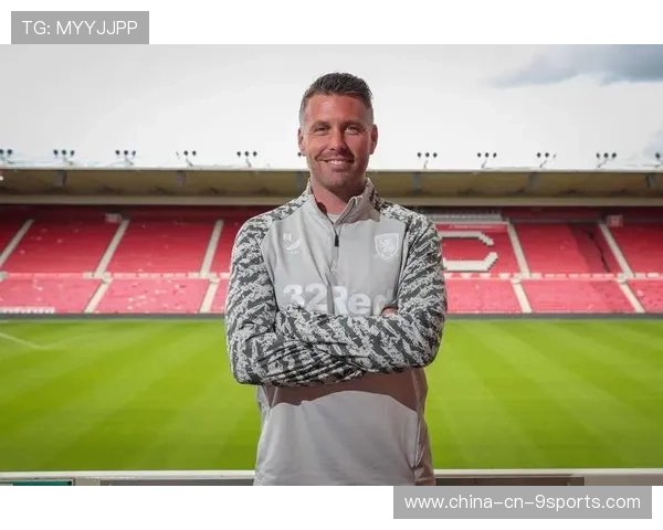 狼队换帅！爱德华兹救火登场：紧急出击，重燃希望之火