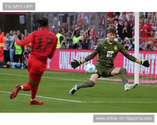 多特科贝尔扑救训练中神勇